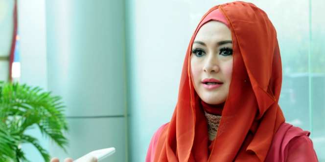 Sepi Job, Eddies Adelia Sebar Lamaran Kerja