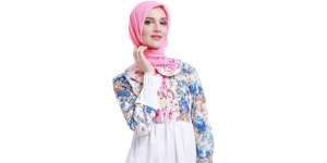 Tuneeca: Gaya Simpel Hijaber dengan Motif Bunga