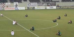 Aksi Unik Pemain Bola Hormati Pengungsi Irak-Suriah