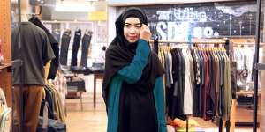 Fitri Aulia: Hijab Syari Bukan Tagline Tetapi Janji