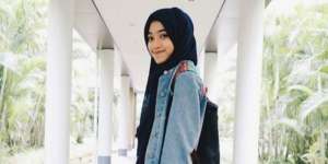 Gaya Hijaber Remaja, Shirin Al Athrus