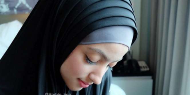 Indahnya Seni Menghias Tangan ala Barbie Ima