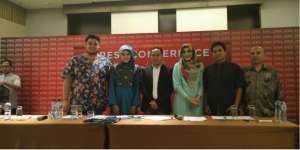 Heboh Kerudung Halal, Zoya Minta Maaf