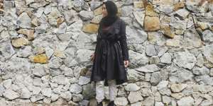 #HOTD: Hijab Simpel dan `Boots` Nabila Ulfah