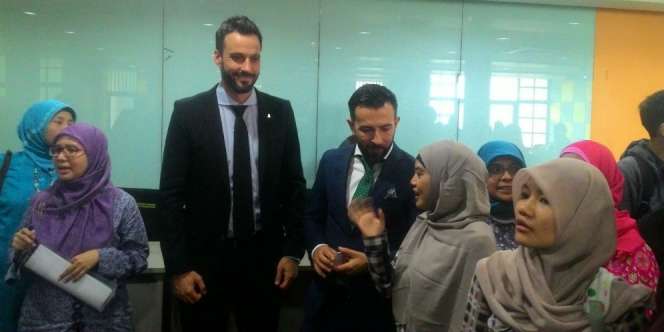 Ustaz Mantan Model Spanyol Pukau Jamaah di Kampus UI