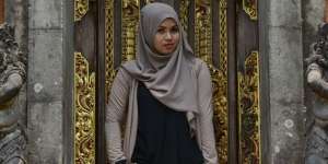 #HOTD: Nuansa `Earth Tone` Yousi Afriani