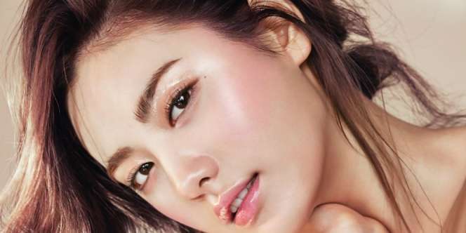 Penampilan `Polos` Wanita Tercantik Dunia Bikin Geger