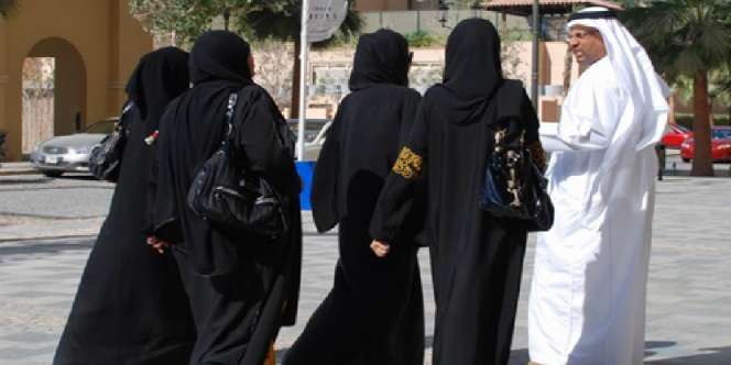 Ceraikan 4 Istri untuk Nikahi 4 Wanita Baru