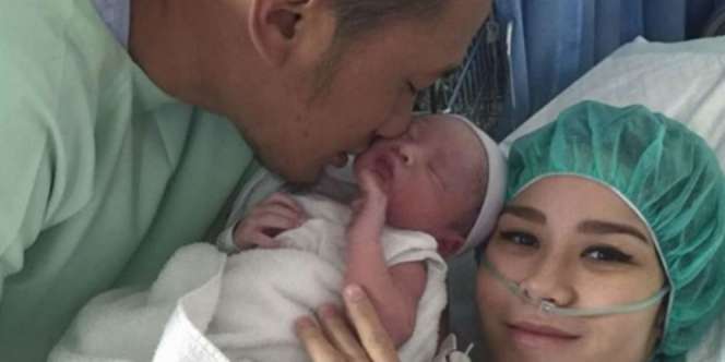 Zaskia Adya Mecca Lahirkan Bayi Laki-laki