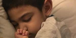 Foto Anak Risty Tagor Membuat Netizen Tersentuh