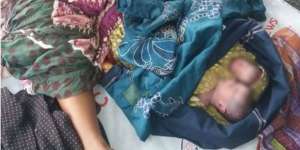 Tunawisma Lahirkan Bayi Kembar di Pinggir Kali Cisadane