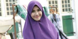 Gamis Jilbab: Merawat Khimar Agar Tahan Lama