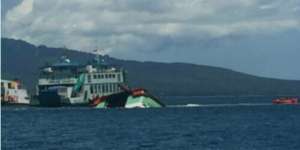 Detik-detik KMP Ravelia Karam di Selat Bali