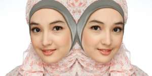 Cantiknya Aktris Tutur Tinular Berhijab