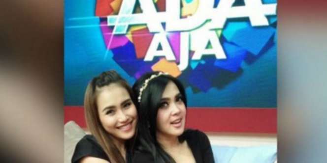 Heboh Video Syahrini dan Ayu Ting Ting: Lelaki Ngerepotin..!!