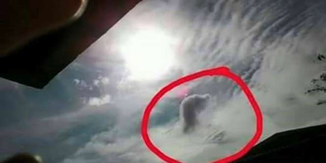 Heboh Awan Rukuk Sebelum Gerhana Matahari di Ambon