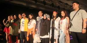 Gaya Busana Selebritis di Pentas IFW 2016