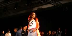 Model di IFW 2016, Elly Sugigi: Gaya Model Sok Cantik