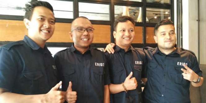 Busana Nyaman Sekaligus Modis untuk Traveling