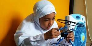 Siswi Madrasah Ikut Olimpiade Robot Internasional