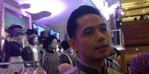 Busana Favorit Dude Herlino