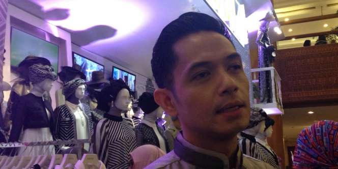 Busana Favorit Dude Herlino