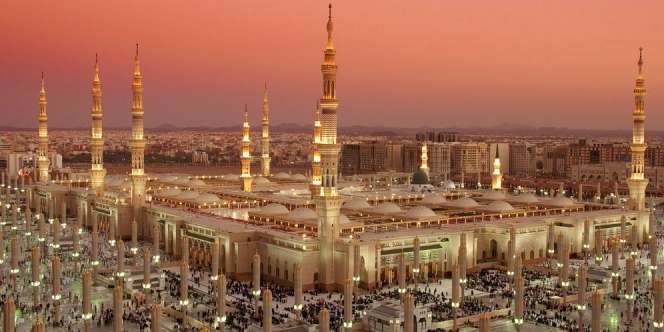 12 Hal yang Dilarang Saat Umrah, Nomor 2 Sering Dilakukan