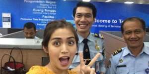 Ayu Ting Ting `Move On`, Inikah Pengganti Shaheer Sheikh?