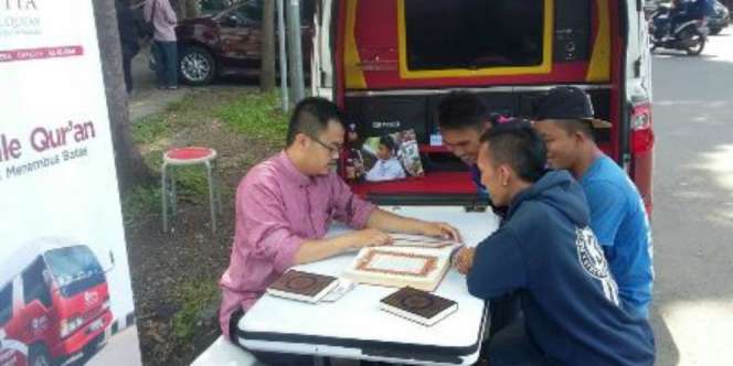 Saat Anak Punk Belajar Mengaji