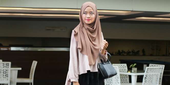 Ardiatami: Gaya Kasual Hijaber ke Kantor