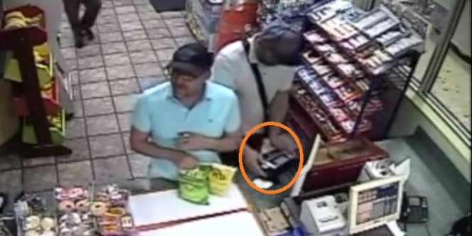 Aksi Kilat Pembobol Kartu ATM Tertangkap Kamera