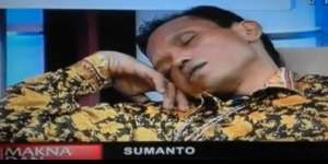 Video Sumanto Ketiduran Saat Siaran Live