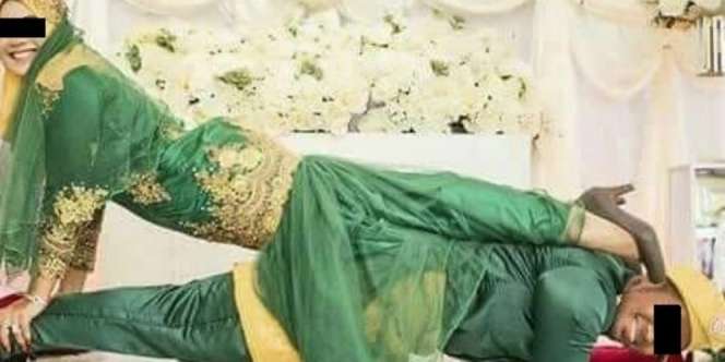 Foto Pengantin di Pelaminan Ini Bikin Geger, Apa yang Janggal?