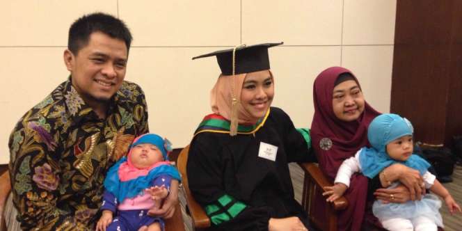 Oki Setiana Dewi Lulus Master PAUD