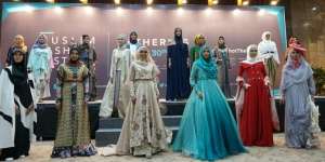 400 Brand Tumplek di `Muslim Fashion Festival Indonesia`