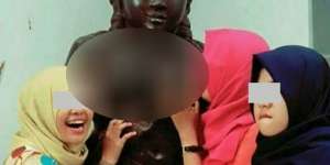 Aksi 3 Gadis Berhijab Ini Dikecam!