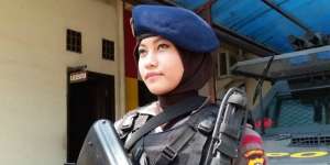 Bripda Adri, Sniper Berhijab dari Bumi Yogyakarta