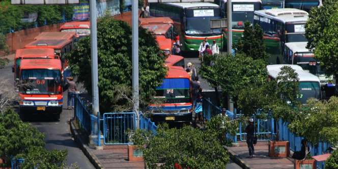 Tarif Angkutan Umum Kelas Ekonomi Turun Harga
