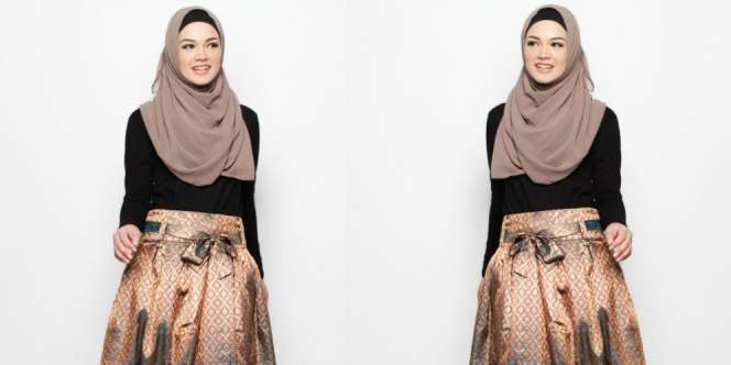 Paduan Memakai Rok Panjang Sesuai Bentuk Badan
