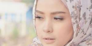 Inspirasi Penggunaan Tunik di Akhir Pekan