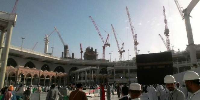 Kabah Terlihat Makin Megah, Separuh Jembatan Mataf Dibongkar