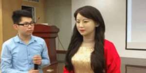 Jiajia, Robot Cantik yang Malu Terlihat Gemuk di Foto