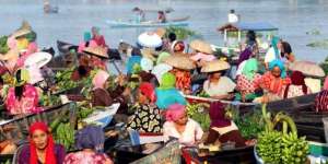 Mengintip Kemeriahan Festival Budaya Pasar Terapung Kalsel
