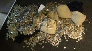 Uang Receh 4 Tahun Bawa Guru Ngaji Pergi Umrah