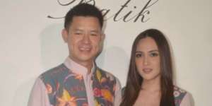 Kreasi Baju Batik Karya Shandy Aulia