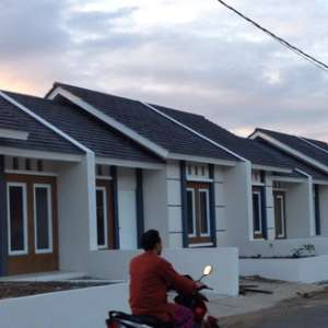 https://cdns.dream.co.id/resources/news/2016/04/26/31963/jokowi-teken-inpres-penyederhaan-izin-bangun-perumahan-160426i_thumbnail.jpg?1580963995
