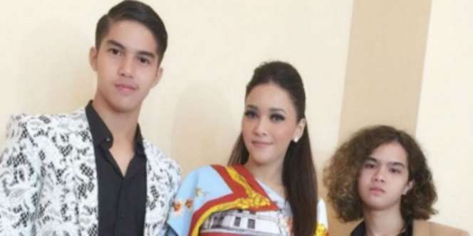 Maia Punya Pengganti Ahmad Dhani, Hanya Dul yang Tahu?