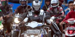 Heboh `Iron Man` Keliaran Saban Akhir Pekan di Ibukota