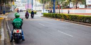 Gojek Kerjasama dengan Blue Bird, Inikah Modelnya?