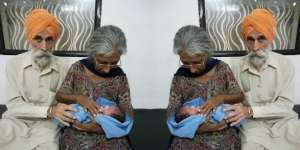 Masya Allah... Nenek 72 Tahun Ini Melahirkan Bayi Lelaki